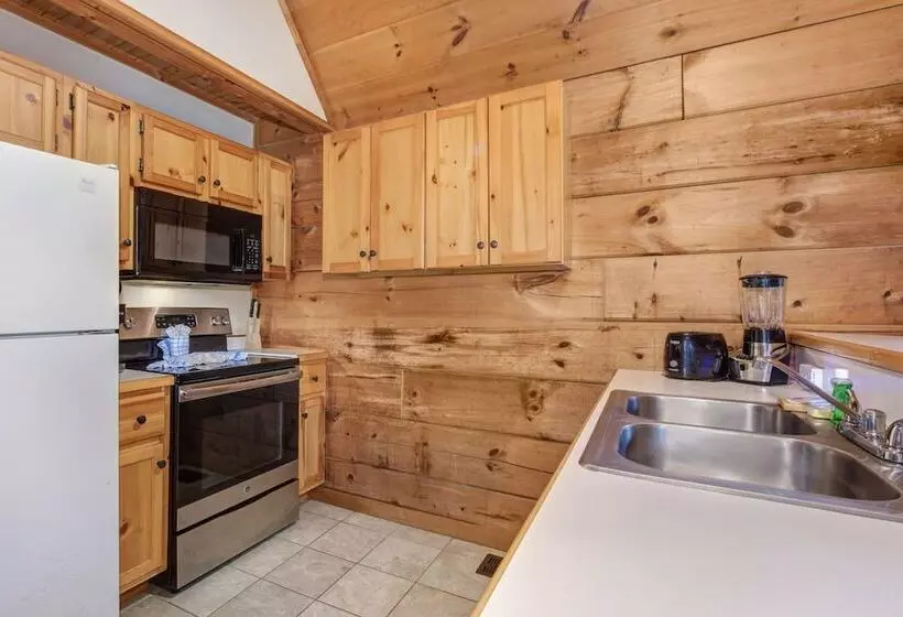 Mariettas Dream 2br In Mountains W/ Hot Tub!