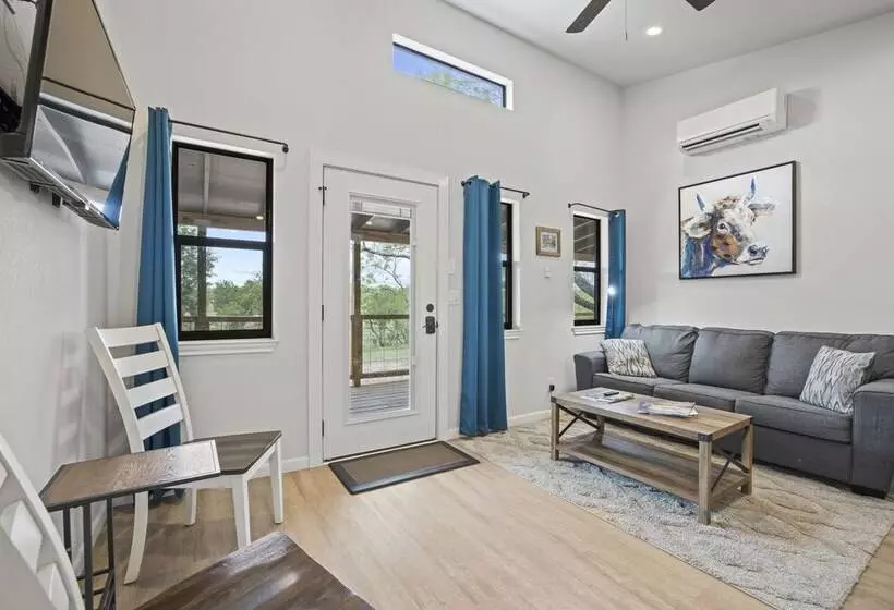 Mimosa Waterfront With Hot Tub