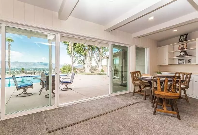 Oak Hills By Avantstay Panoramic View, Pool, Spa