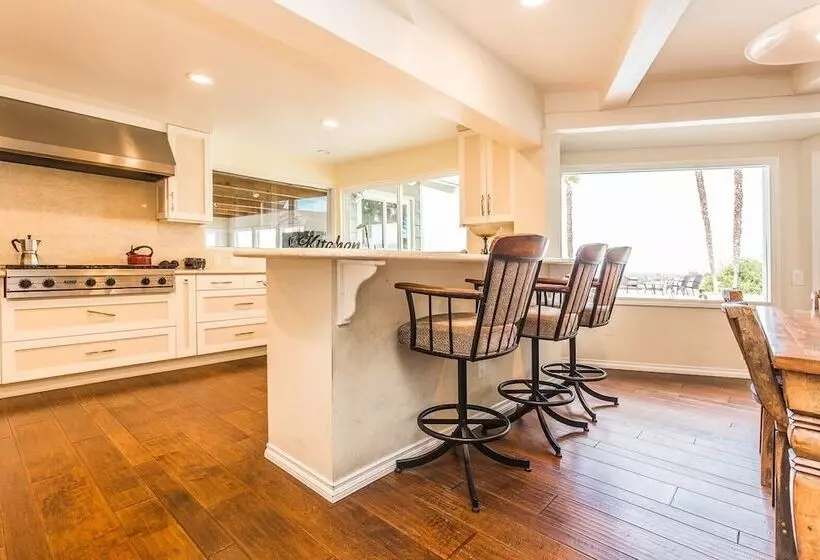 Oak Hills By Avantstay Panoramic View, Pool, Spa