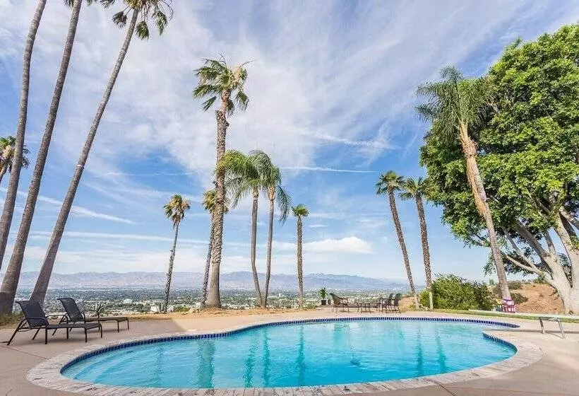 Oak Hills By Avantstay Panoramic View, Pool, Spa