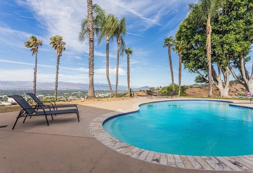 Oak Hills By Avantstay Panoramic View, Pool, Spa