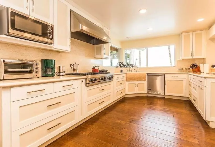 Oak Hills By Avantstay Panoramic View, Pool, Spa