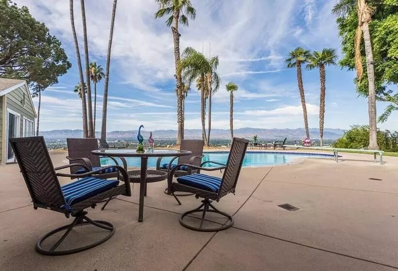 Oak Hills By Avantstay Panoramic View, Pool, Spa