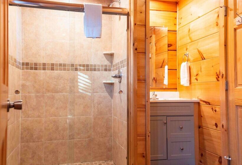 Rustic Mountain Retreat By Ghosal Luxury Lodging