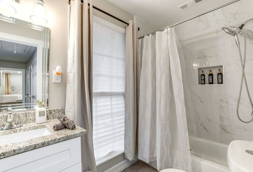 Spacious Stone Mountain Home W/ Private Pool!
