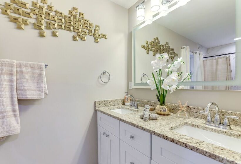 Spacious Stone Mountain Home W/ Private Pool!