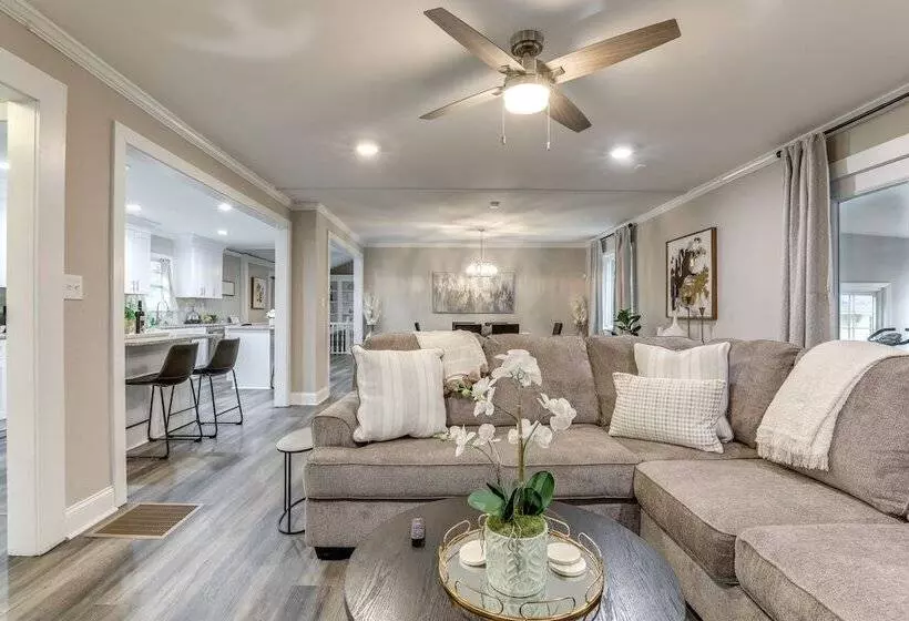 Spacious Stone Mountain Home W/ Private Pool!