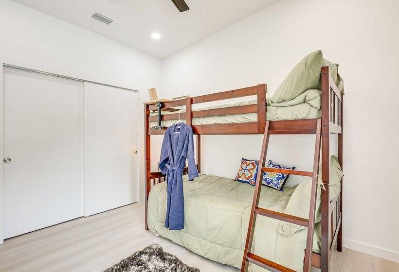 St Augustine Getaway W/ Grill, Near Downtown!