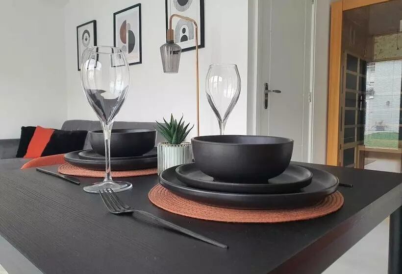 Stunning 1 King Bed Cabin In Grays