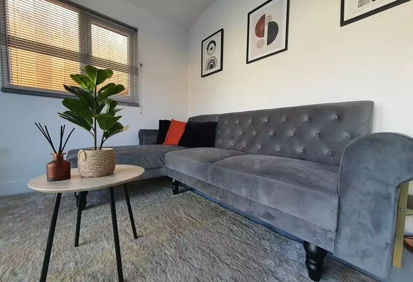 Stunning 1 King Bed Cabin In Grays