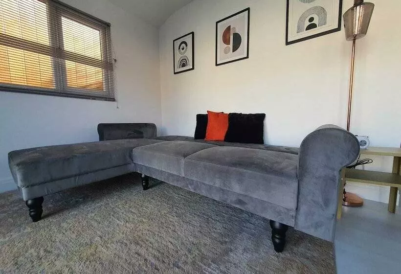 Stunning 1 King Bed Cabin In Grays