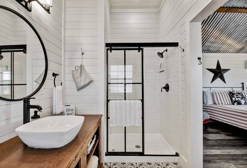 The Meadow Hill Country Sunset Views!