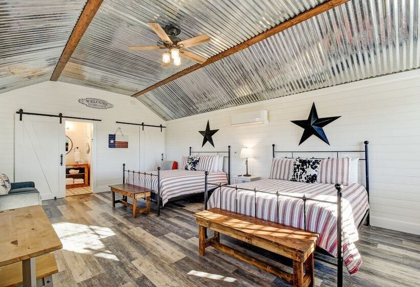 The Meadow Hill Country Sunset Views!