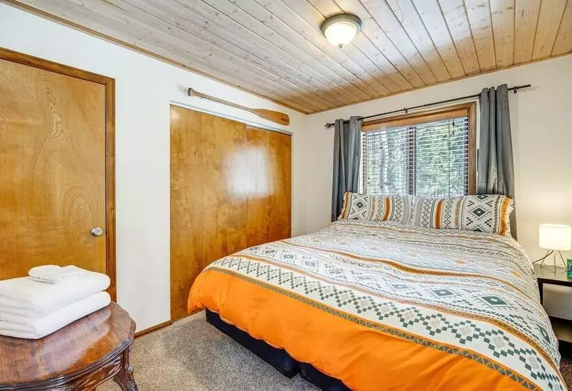 Woodland Park Chalet W/ Deck, Grill & Mtn Views!