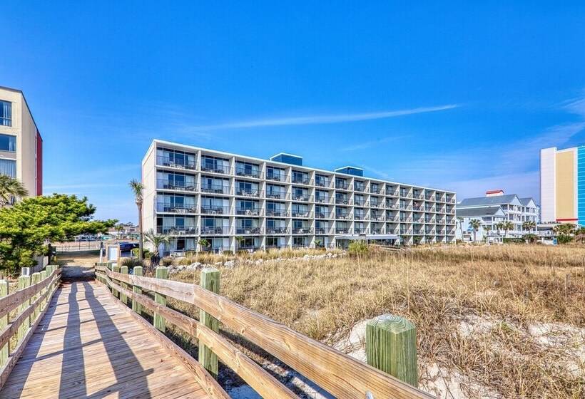 Blockade Runner Motor Inn