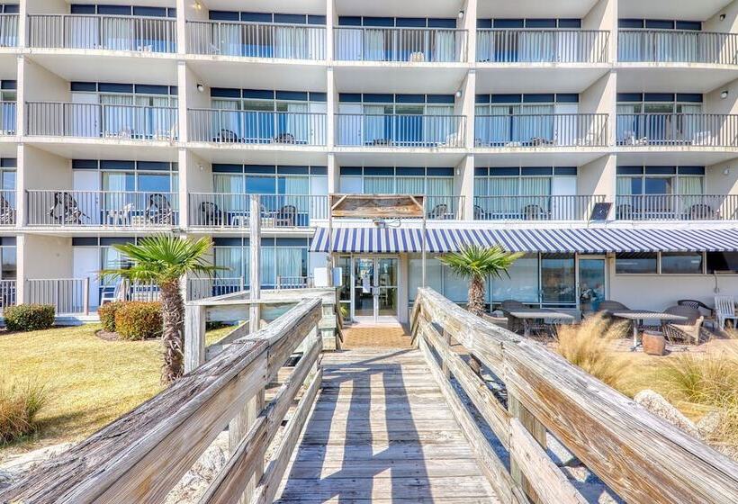 Blockade Runner Motor Inn