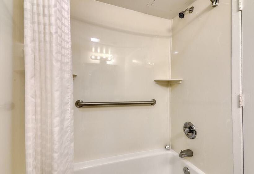 Blockade Runner Motor Inn