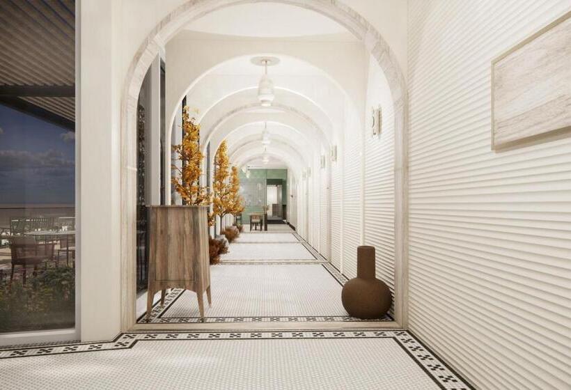 Отель The St. Regis Longboat Key Resort