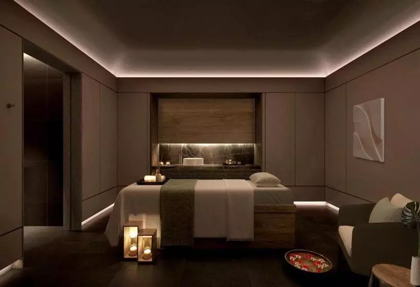 Hotelli The St. Regis Longboat Key Resort