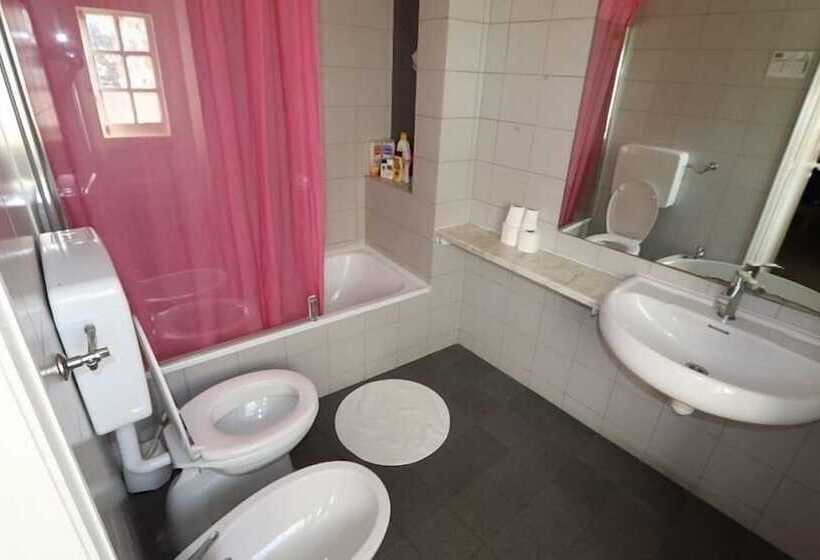 هاستل Welcome Guest House