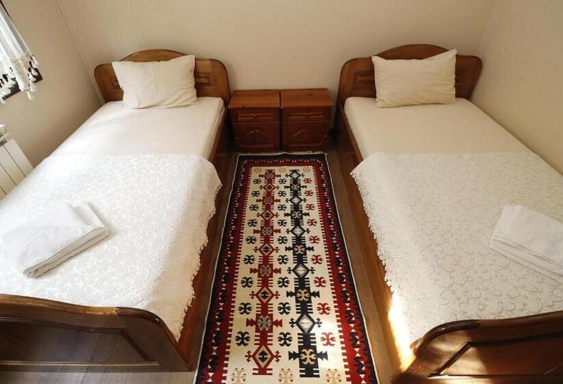 Family Hotel Arbanashka Sreshta