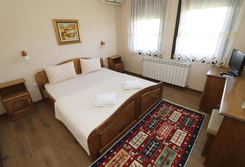 Family Hotel Arbanashka Sreshta