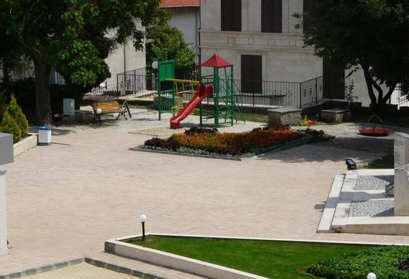 Family Hotel Balchik