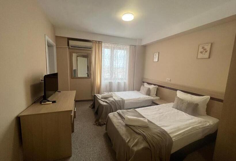 Family Hotel Central