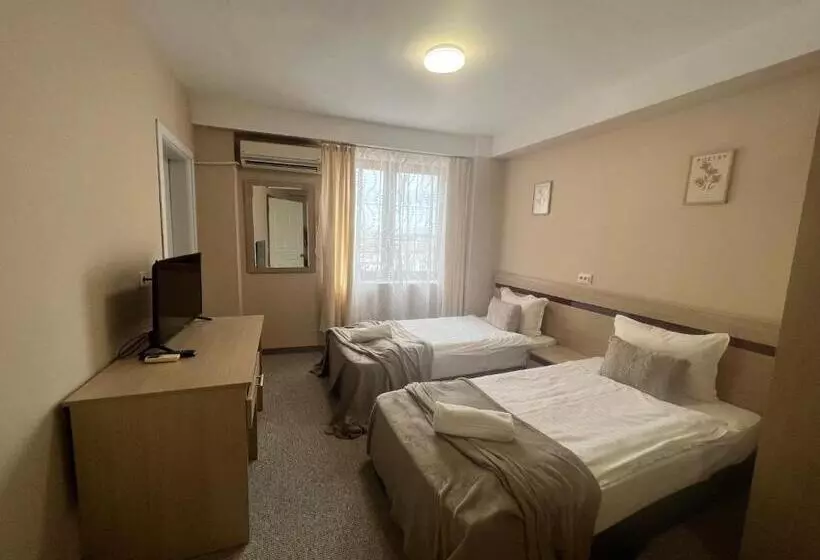 Family Hotel Central