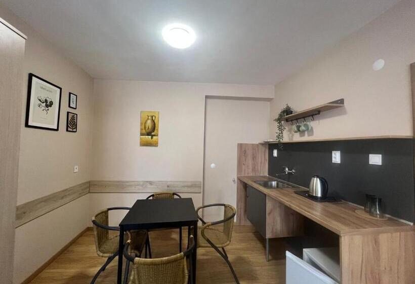 Family Hotel Central