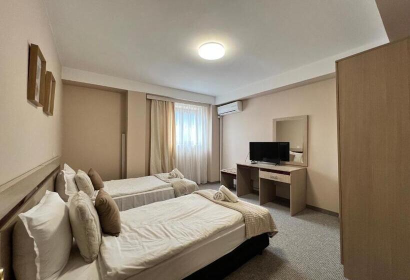 Family Hotel Central