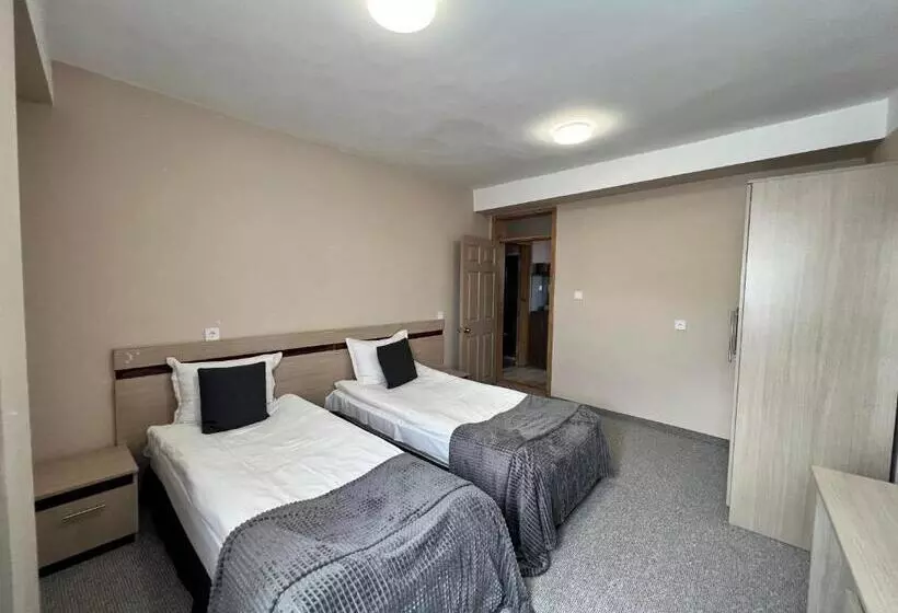 Family Hotel Central