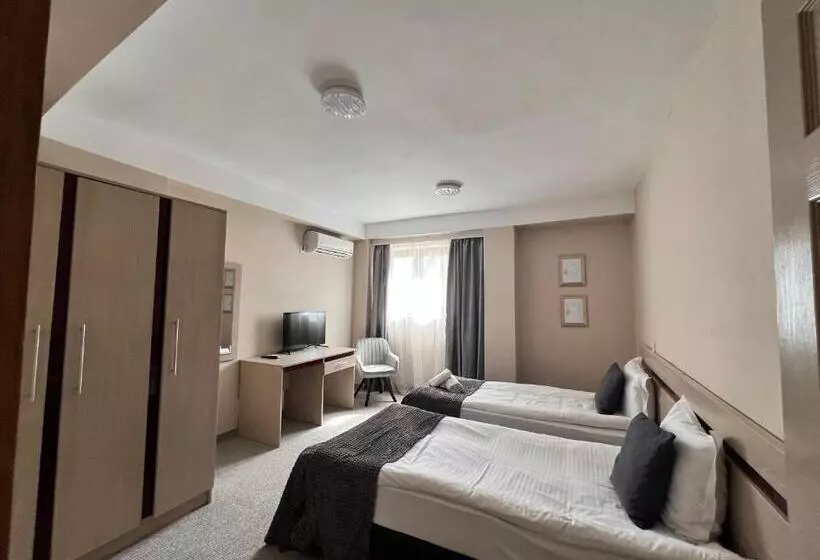 Family Hotel Central