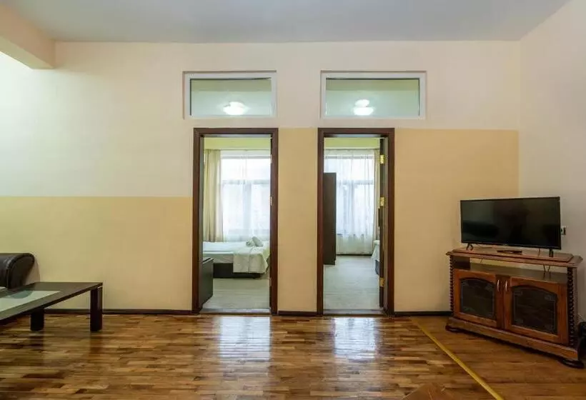 Family Hotel Central