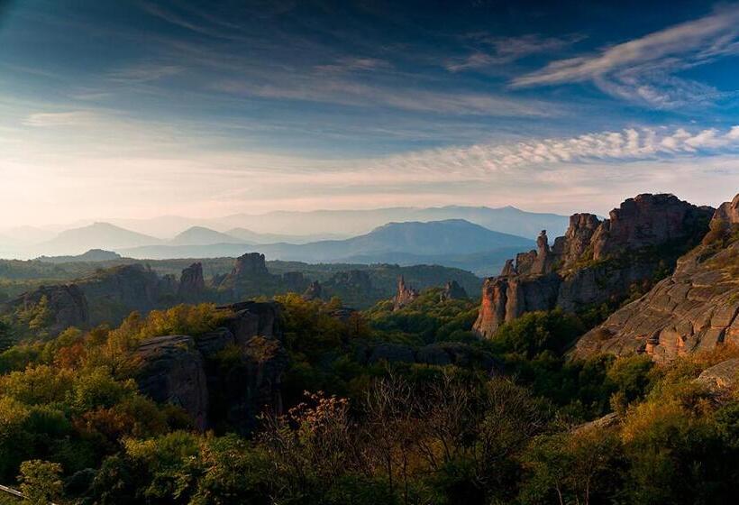 هتل Castle Cottage Bed & Breakfast