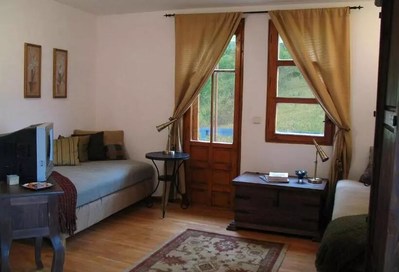 ホテル Castle Cottage Bed & Breakfast
