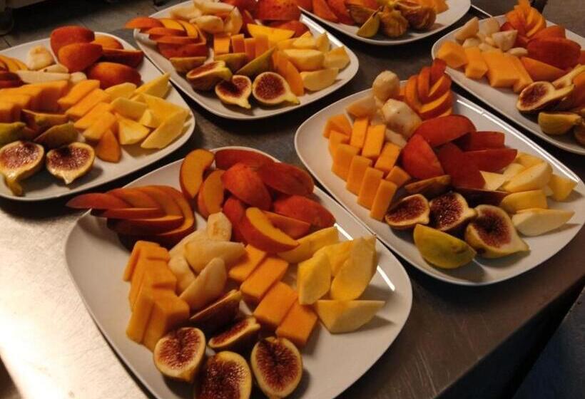 בית מלון כפרי Complex Praveshki Hanove