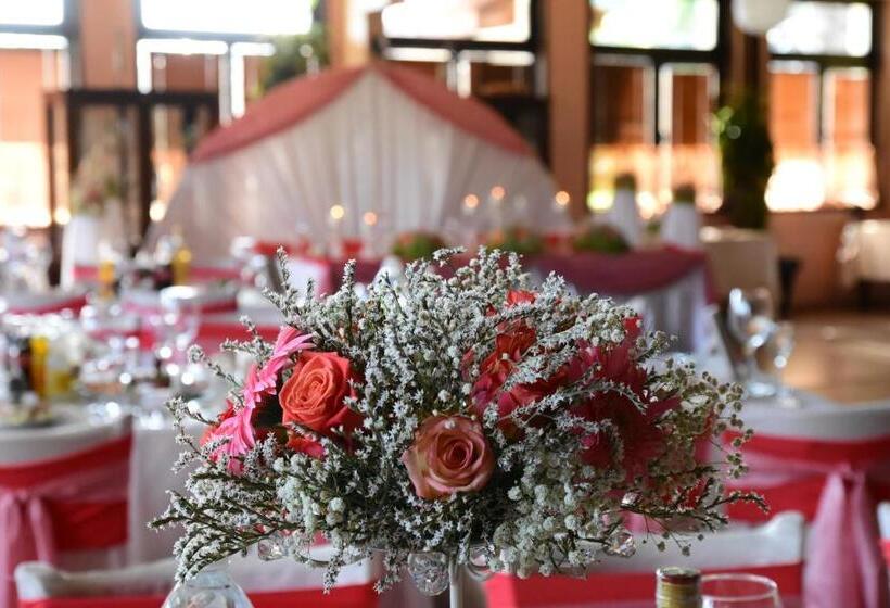 בית מלון כפרי Complex Praveshki Hanove