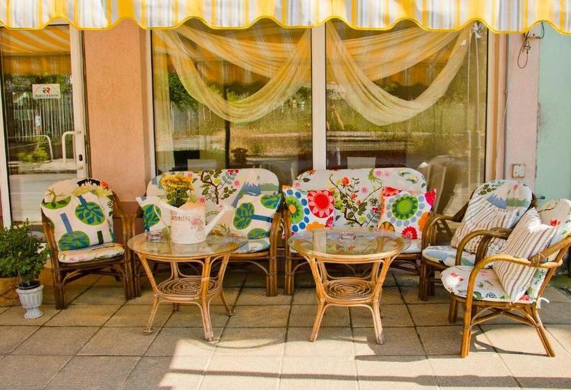 Family Hotel Electra