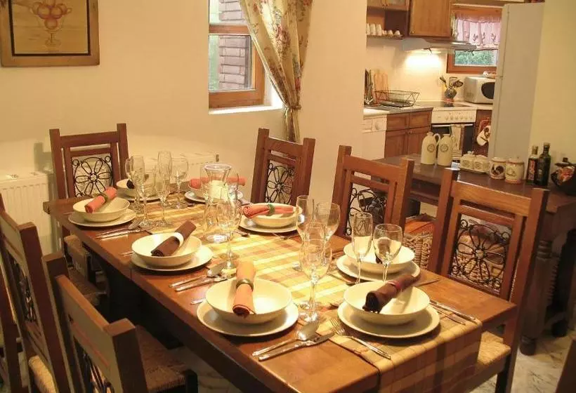 ホテル Castle Cottage Bed & Breakfast