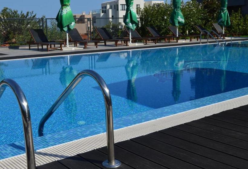 Отель Iva Resort