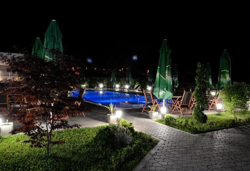 Отель Iva Resort