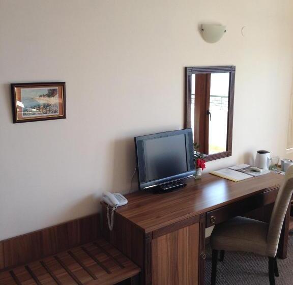 בית מלון כפרי Selena