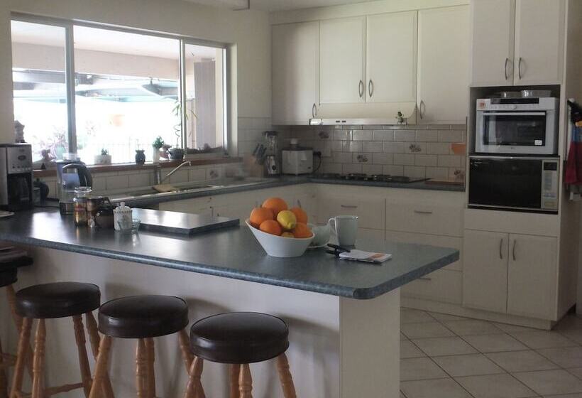 Kathys Place Bed And Breakfast