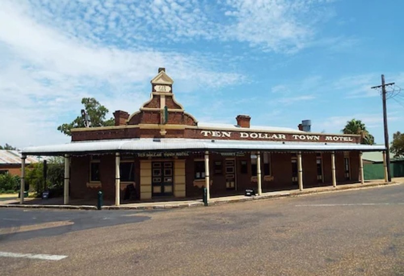 Ten Dollar Town Motel