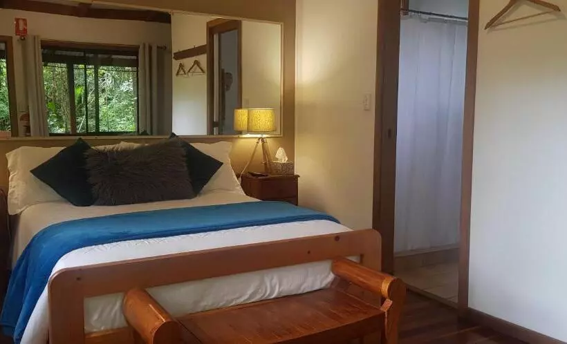 Retkeilymaja Samurai Beach Bungalows   Port Stephens Yha