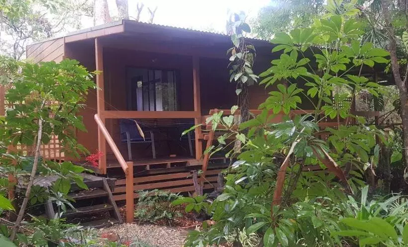 Retkeilymaja Samurai Beach Bungalows   Port Stephens Yha