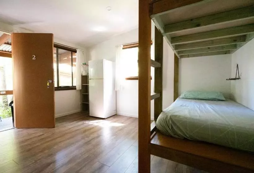 Retkeilymaja Samurai Beach Bungalows   Port Stephens Yha