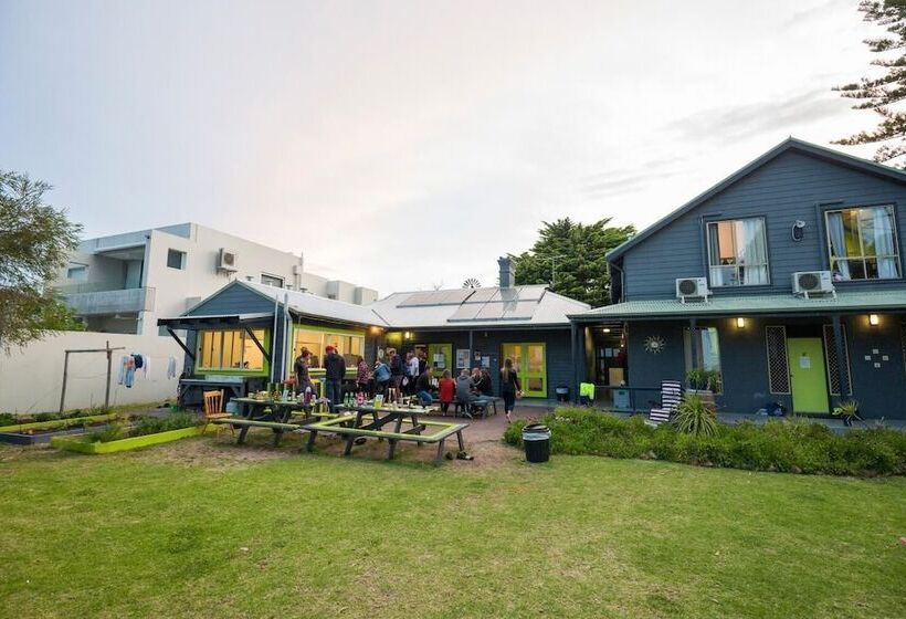 Dunsborough Beachouse Yha Hostel